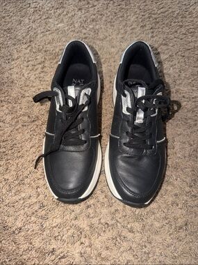 Nature Black Leather Low-Top Sneakers with Silver Accent
